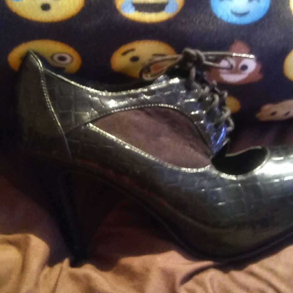 SEXY PLATFORMS..size 10